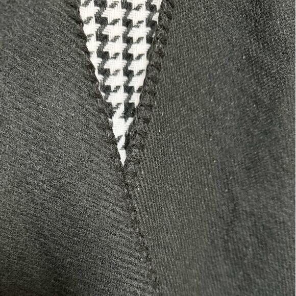 Woolrich Womens Reversible Wrap Scarf Black White Pink Houndstooth Acrylic OS - Picture 5 of 7